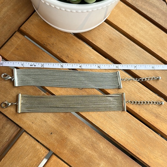 Set of 2 layered chain bracelets (one silver, one gold) ✨ - Picture 6 of 6